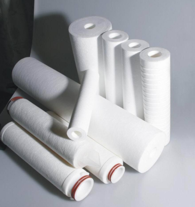 Melt blown filter cartridges